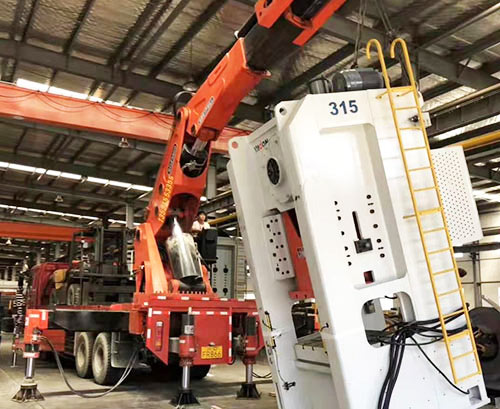 九真镇提升工作效率，选择优质折臂吊租赁服务