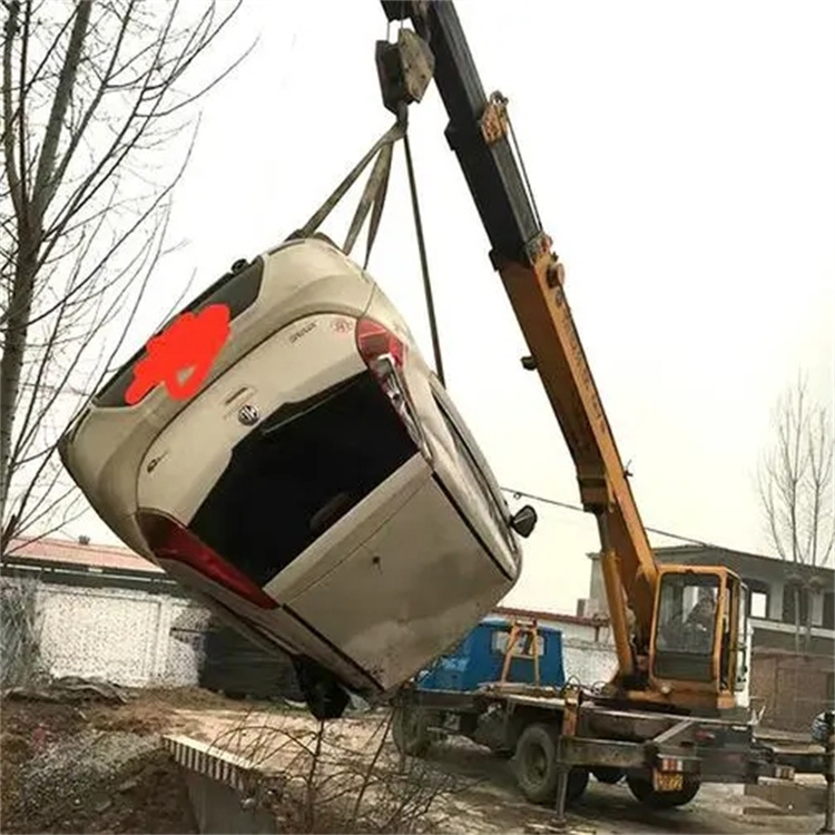 九真镇随时待命，吊车24小时道路救援服务全解析