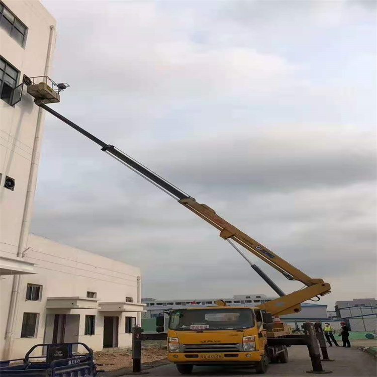 九真镇吊车可以用吊笼吊人作业吗